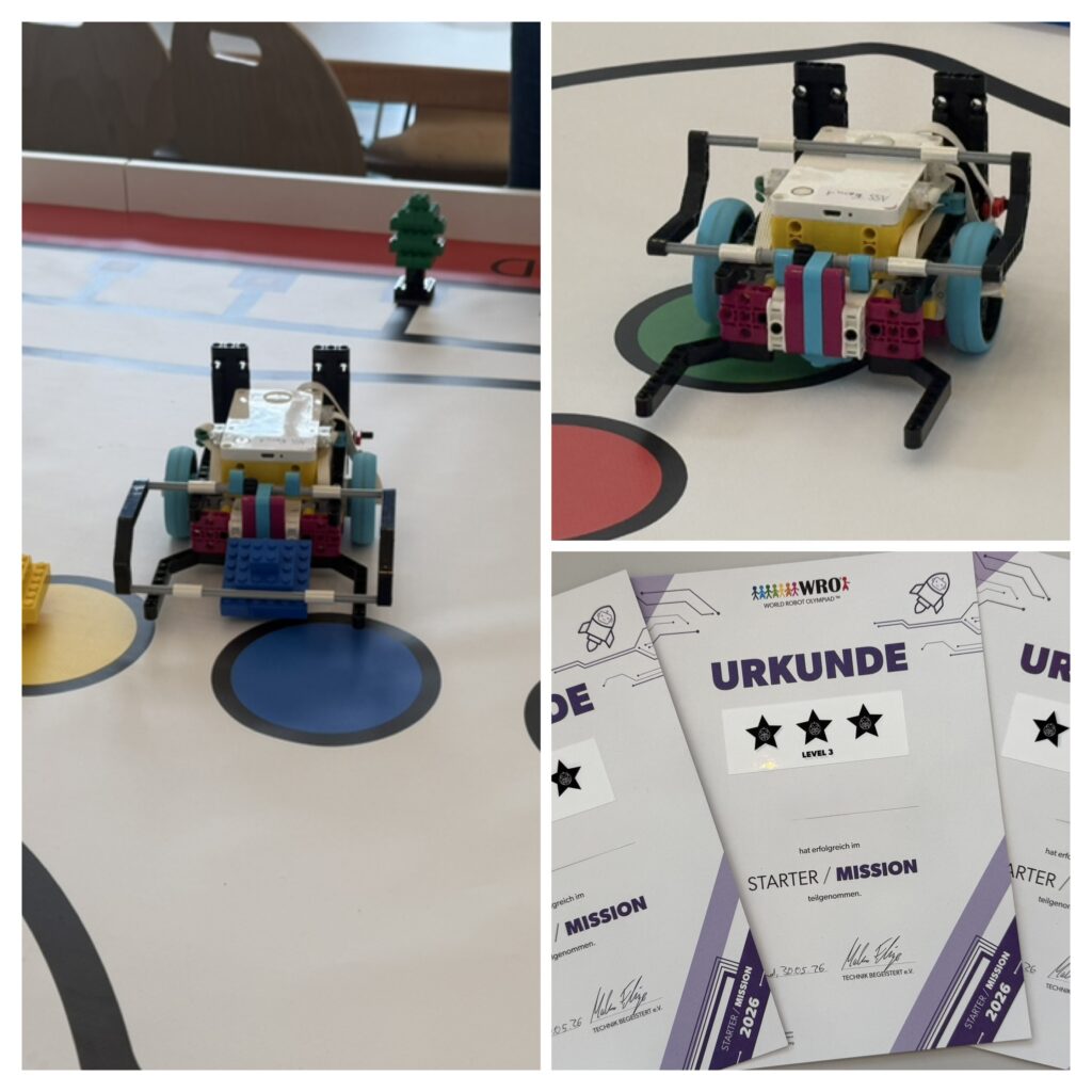 Roboter auf einem Spielfeld
